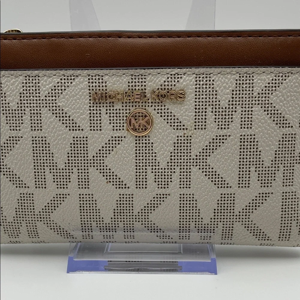 NWOT Michael Kors Tan and Cream Logo Compact Wallet - Picture 2 of 9